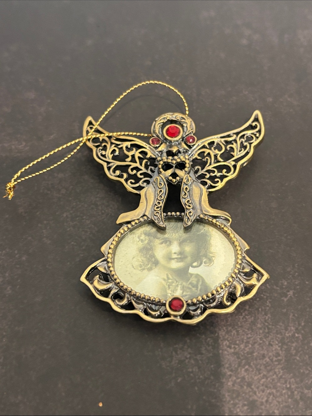 Vintage Style Gold Filigree Angel Photo Frame Ornament